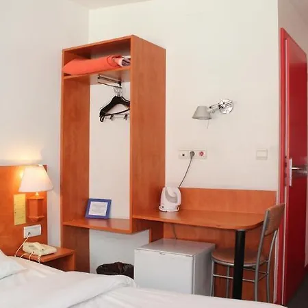 Le 21eme Hotel 2*